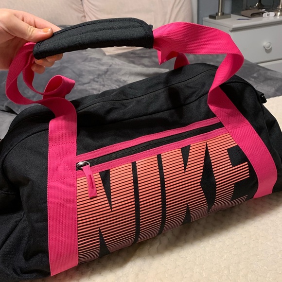Nike Other - Nike duffle bag